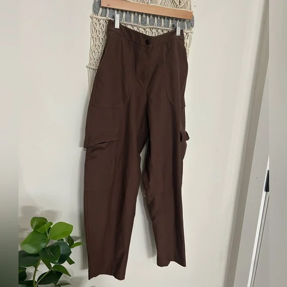 Lululemon Light Utilitech Cargo Pocket Pant - Picture 4 of 12